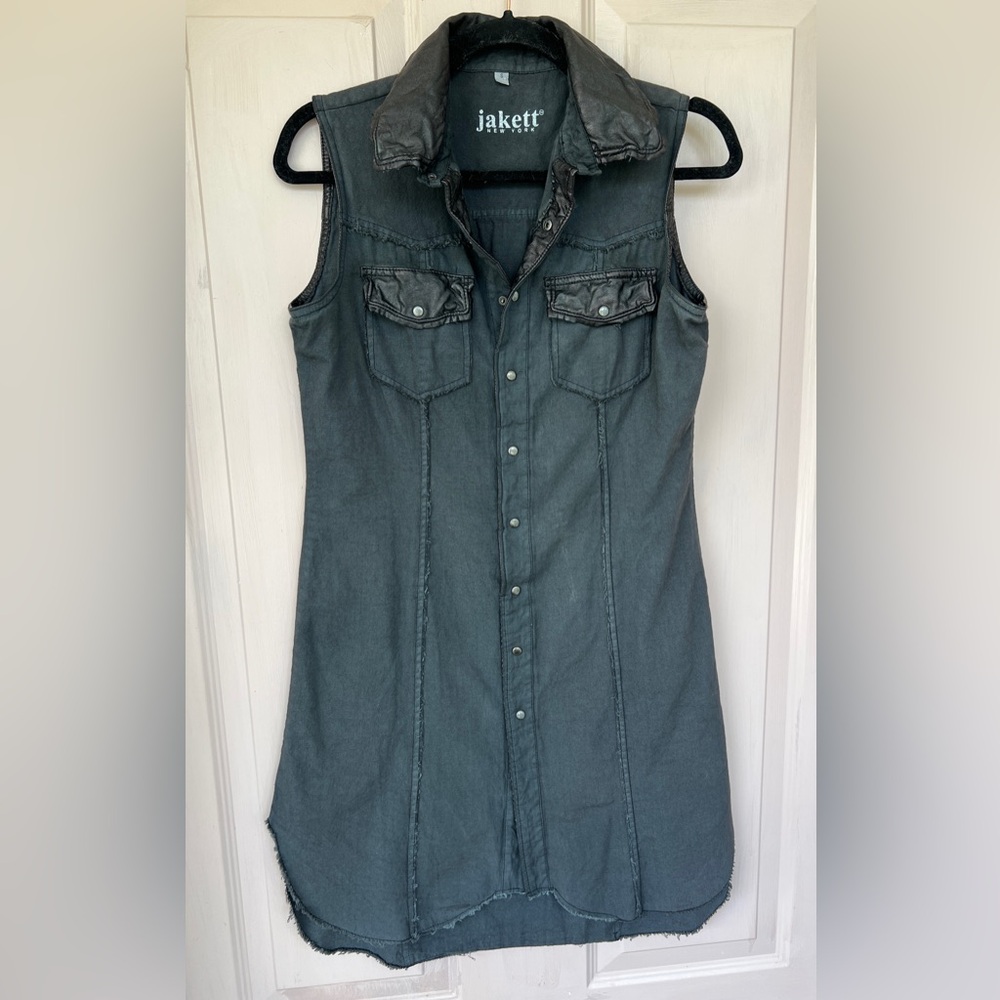 JAKETT Sleeveless Denim Dress with Snap Buttons and leather like collar | size s